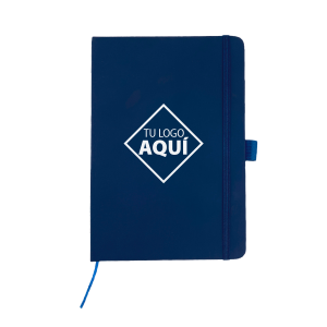TO004-MINI-LIBRETA-DELUXE-MONTAJE-AZUL Pecafext. Textiles - Confecciones - Ecuador Empresa Ecuatoriana del Sector Textil y Confección Libreta Delu $0.00 Libreta A5 con pasta dura forrada de sintético suave. Incluye: separador de hojas, cierre de banda elástica y correa para bolígrafo. Contiene 80 hojas de línea. Medida: 14,5 x 21cm <span style="color: #333399;"><strong>Incluye Impresión un Logo Full Color</strong></span> El Cliente debe enviar el logo en Formato Adobe Ilustrator <span style="color: #ff0000;"><strong>Desde $4.22 a $8.00</strong></span> <span style="color: #ff0000;"><strong><img class="alignleft size-full wp-image-20007" src="https://pecafex.com/wp-content/uploads/2023/03/WhatsApp-Image-2023-03-01-at-10.05.03.jpeg" alt="" width="254" height="162" /></strong></span>